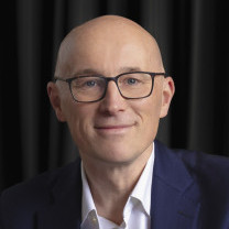 Alan Bailey photo